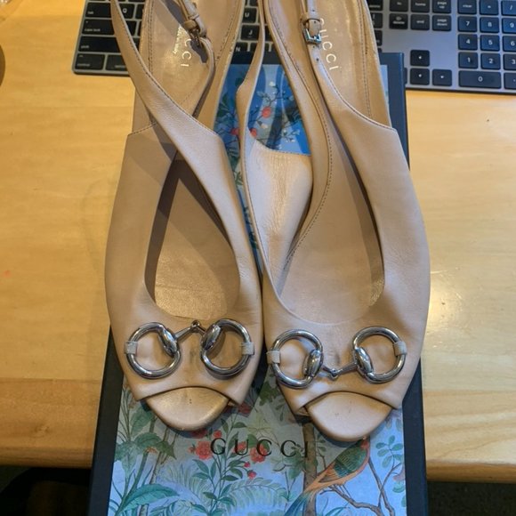 Gucci Sandals - Picture 1 of 2